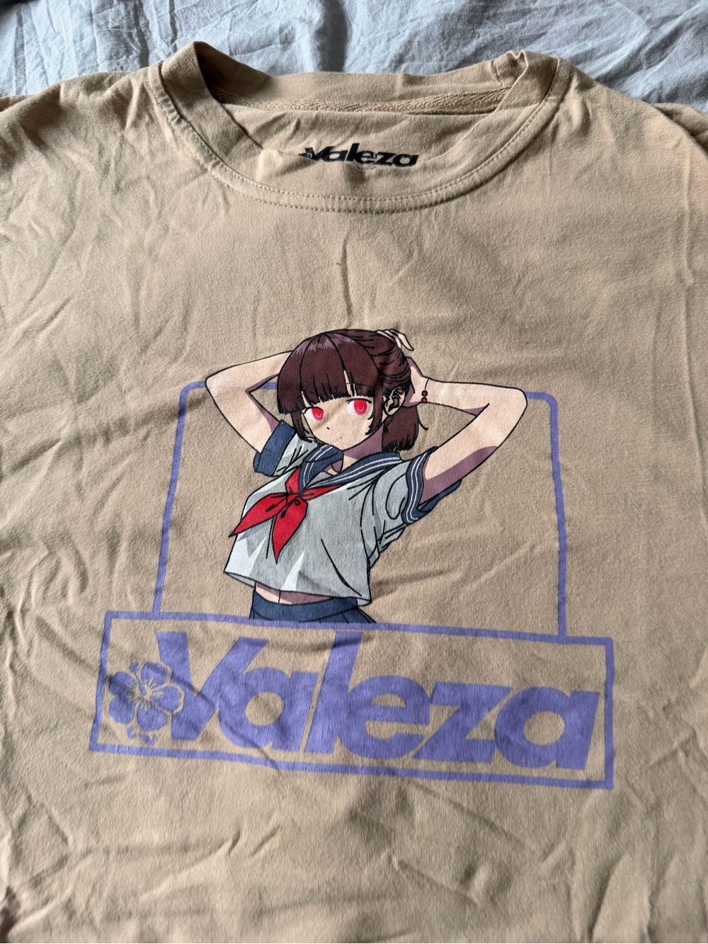 Beige Short-Sleeve Graphic Tee with Anime Sailor Girl